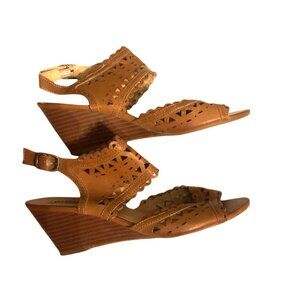 XOXO ESPADILLE heel and BUCKLE closure SANDALS BROWN SIZE 9M